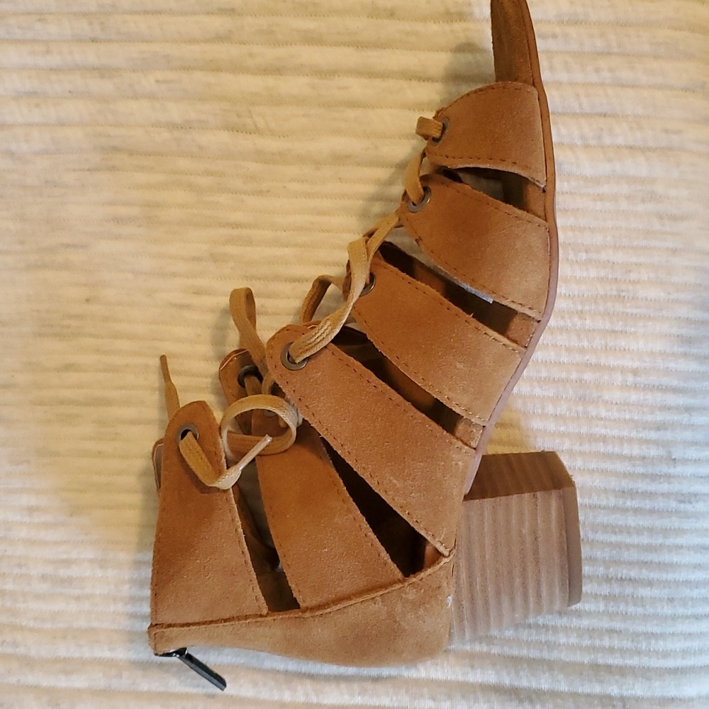 Sandal